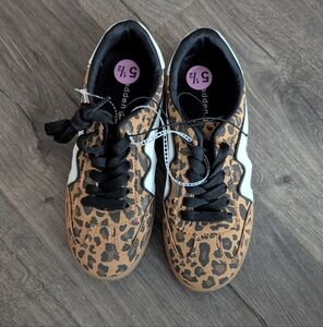Madden Girl Leopard print  sneakers